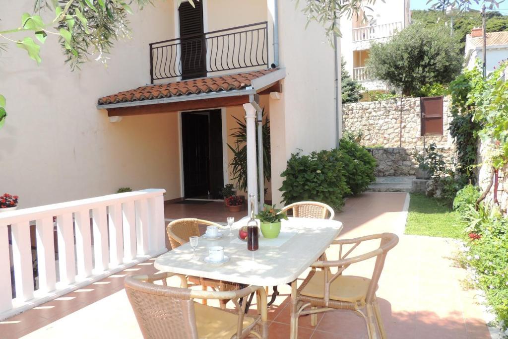 Travarevic Apartment